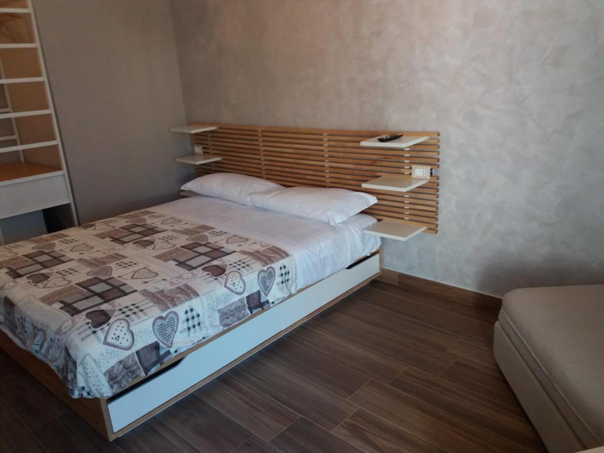 A.J. B&B เลซีนา ภายนอก รูปภาพ